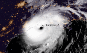 Image of hurricane approaching Gulf Coast
